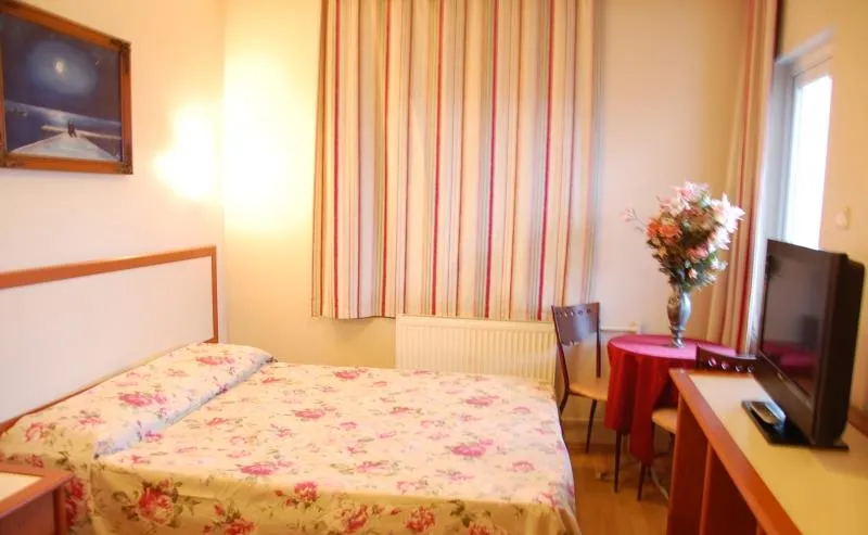 Hotel Grand Milano 3*