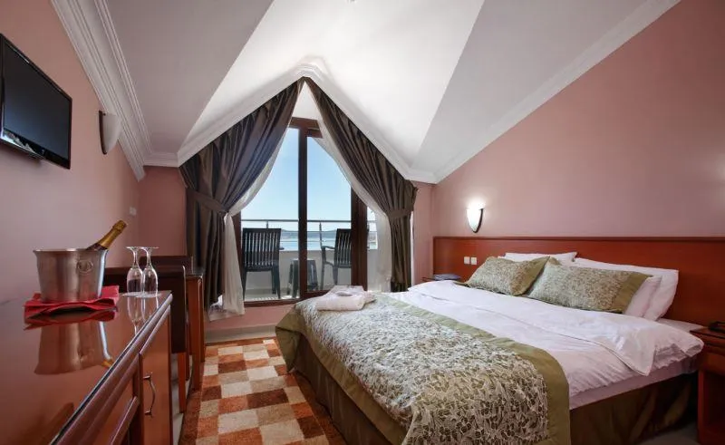 Hotel Haliç Park 5*