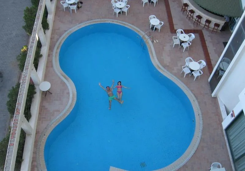 Hotel Kalif 3*